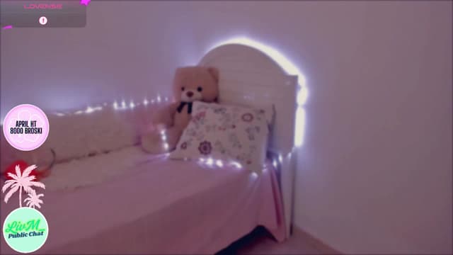 Gallery image thumbnail from LivM_'s myfreecams stream on, 04/16/2025, 09:23 image 7 of 20