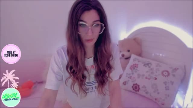 Gallery image thumbnail from LivM_'s myfreecams stream on, 04/17/2025, 08:44 image 6 of 20