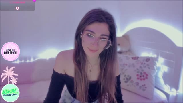 Gallery image thumbnail from LivM_'s myfreecams stream on, 04/21/2025, 08:59 image 3 of 20