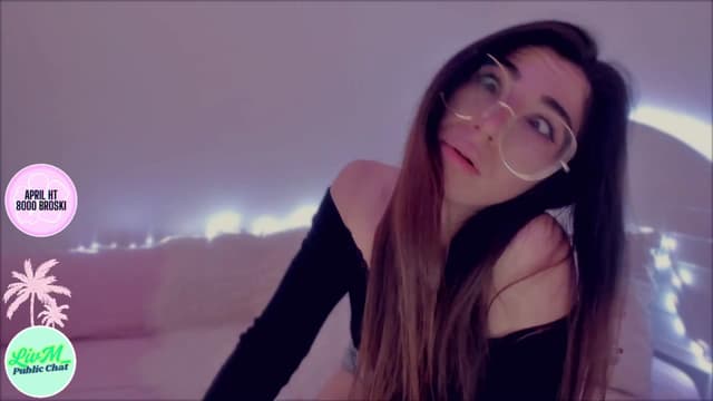 Gallery image thumbnail from LivM_'s myfreecams stream on, 04/21/2025, 08:59 image 20 of 20