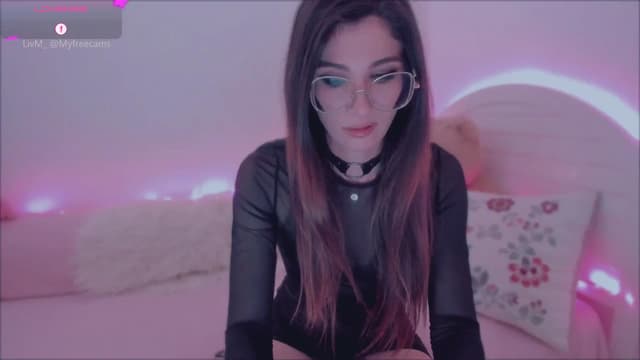 Gallery image thumbnail from LivM_'s myfreecams stream on, 05/12/2025, 08:05 image 11 of 20