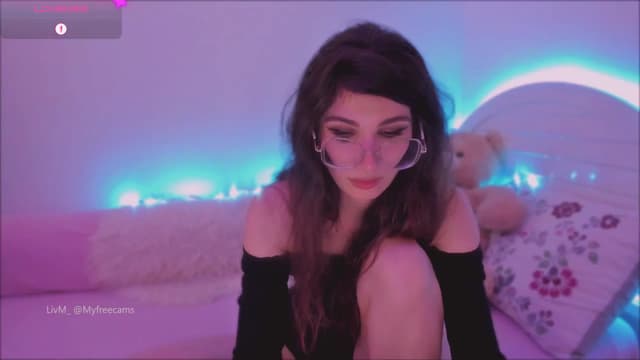 Gallery image thumbnail from LivM_'s myfreecams stream on, 05/14/2025, 08:39 image 10 of 20