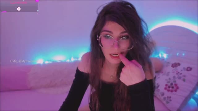 Gallery image thumbnail from LivM_'s myfreecams stream on, 05/14/2025, 08:39 image 9 of 20