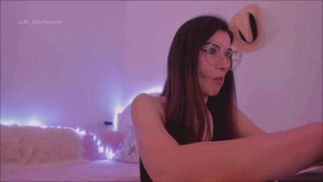 Gallery image thumbnail from LivM_'s myfreecams stream on, 05/16/2025, 08:25 image 12 of 20