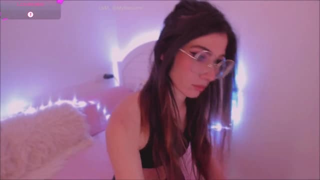 Gallery image thumbnail from LivM_'s myfreecams stream on, 05/16/2025, 09:04 image 2 of 20