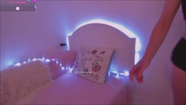 Gallery image thumbnail from LivM_'s myfreecams stream on, 05/16/2025, 09:04 image 1 of 20