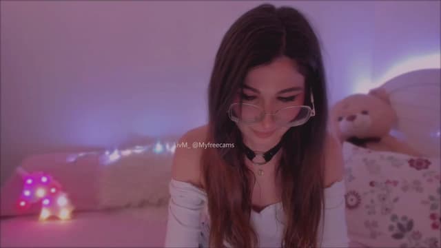 Gallery image thumbnail from LivM_'s myfreecams stream on, 05/19/2025, 08:15 image 14 of 20