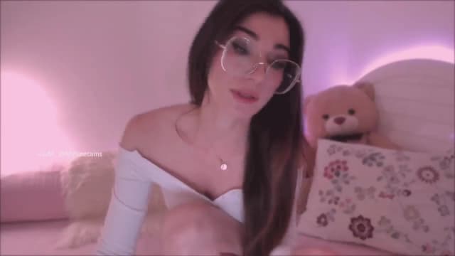 Gallery image thumbnail from LivM_'s myfreecams stream on, 06/02/2025, 07:10 image 18 of 20