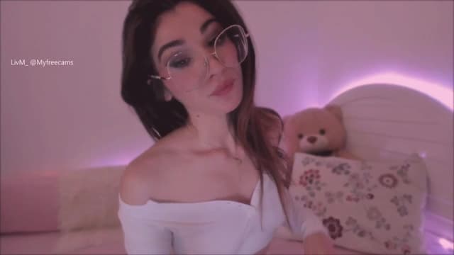 Gallery image thumbnail from LivM_'s myfreecams stream on, 06/02/2025, 07:10 image 4 of 20