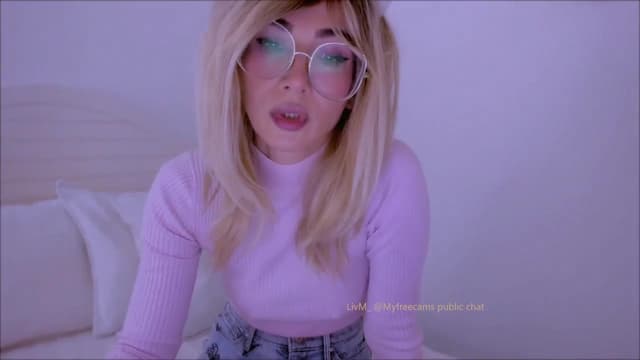 Gallery image thumbnail from LivM_'s myfreecams stream on, 10/29/2025, 08:49 image 13 of 20