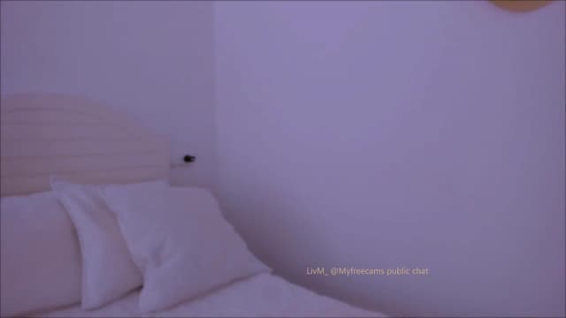 Gallery image thumbnail from LivM_'s myfreecams stream on, 10/29/2025, 08:49 image 16 of 20