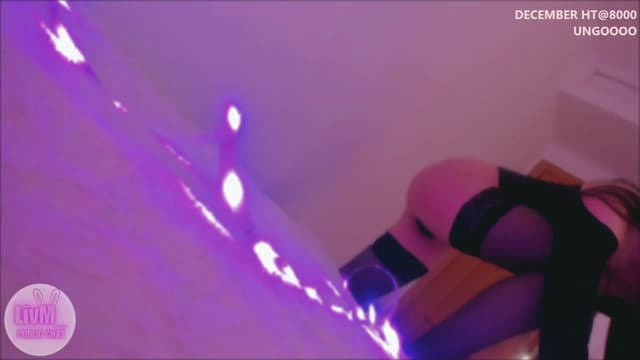 Gallery image thumbnail from LivM_'s myfreecams stream on, 12/15/2025, 09:33 image 5 of 20