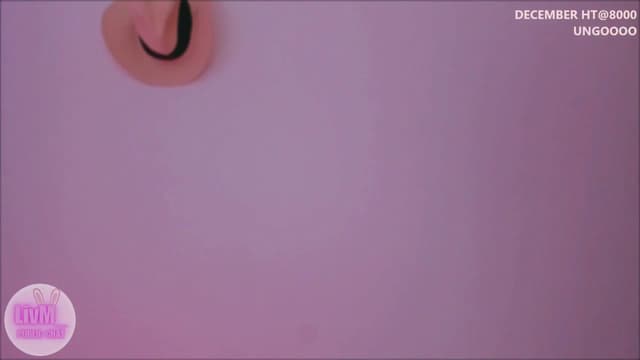Gallery image thumbnail from LivM_'s myfreecams stream on, 12/17/2025, 09:34 image 4 of 20