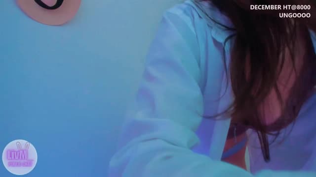 Gallery image thumbnail from LivM_'s myfreecams stream on, 12/26/2025, 11:41 image 8 of 20
