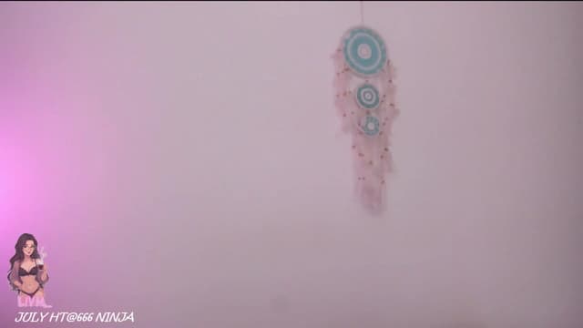 Gallery image thumbnail from LivM_'s myfreecams stream on, 07/04/2026, 08:50 image 10 of 20