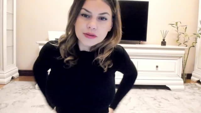 Gallery image thumbnail from Lu126's myfreecams stream on, 12/05/2022, 03:52 image 6 of 20
