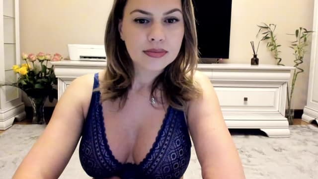 Gallery image thumbnail from Lu126's myfreecams stream on, 12/08/2022, 03:20 image 17 of 20