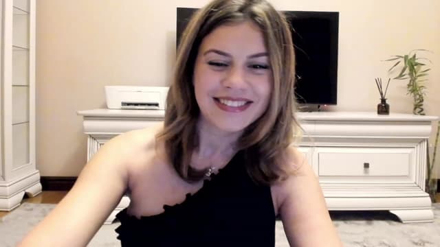 Gallery image thumbnail from Lu126's myfreecams stream on, 12/13/2022, 04:45 image 12 of 20