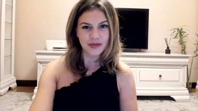 Gallery image thumbnail from Lu126's myfreecams stream on, 12/13/2022, 04:45 image 2 of 20