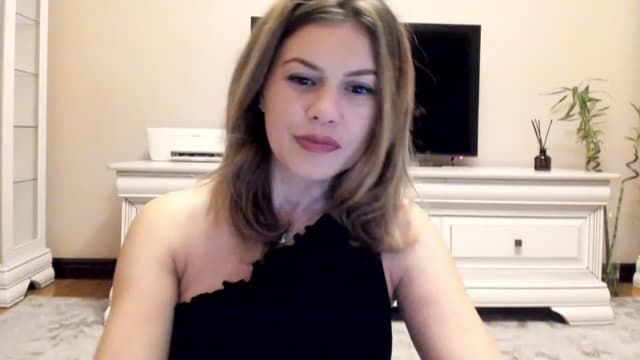 Gallery image thumbnail from Lu126's myfreecams stream on, 12/13/2022, 04:45 image 4 of 20
