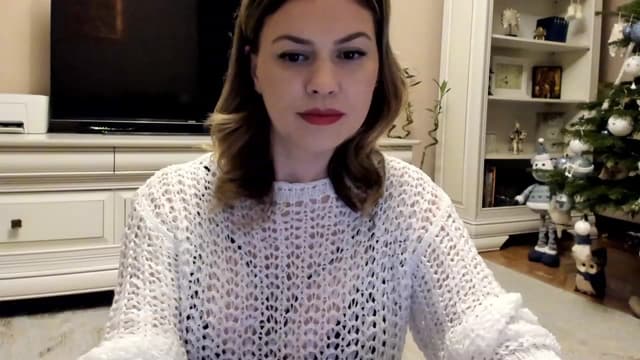Gallery image thumbnail from Lu126's myfreecams stream on, 12/18/2022, 04:17 image 3 of 20