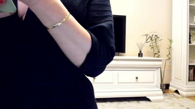 Gallery image thumbnail from Lu126's myfreecams stream on, 12/20/2022, 03:57 image 16 of 20
