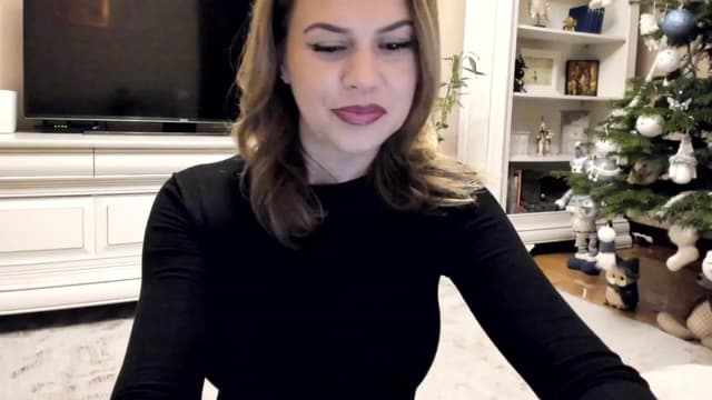 Gallery image thumbnail from Lu126's myfreecams stream on, 12/21/2022, 04:33 image 3 of 20