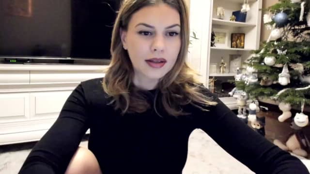 Gallery image thumbnail from Lu126's myfreecams stream on, 12/21/2022, 04:33 image 16 of 20