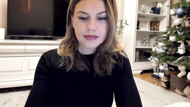 Gallery image thumbnail from Lu126's myfreecams stream on, 12/21/2022, 04:33 image 15 of 20