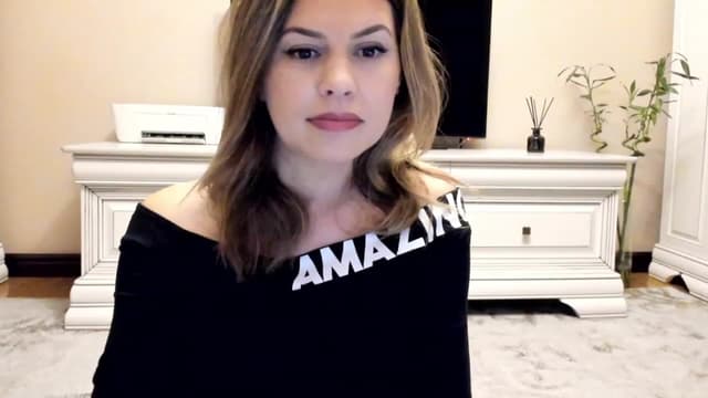 Gallery image thumbnail from Lu126's myfreecams stream on, 12/23/2022, 04:36 image 17 of 20