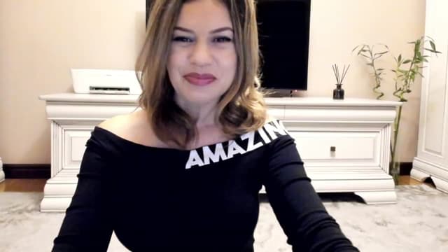 Gallery image thumbnail from Lu126's myfreecams stream on, 12/23/2022, 04:36 image 6 of 20