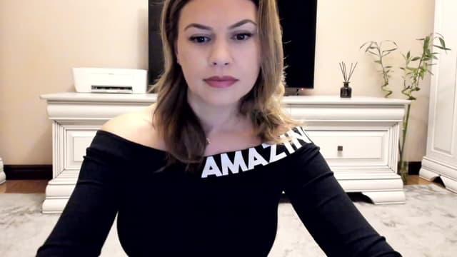 Gallery image thumbnail from Lu126's myfreecams stream on, 12/23/2022, 04:36 image 14 of 20