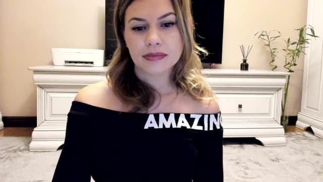 Gallery image thumbnail from Lu126's myfreecams stream on, 12/23/2022, 04:36 image 11 of 20