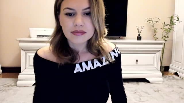 Gallery image thumbnail from Lu126's myfreecams stream on, 12/23/2022, 04:36 image 10 of 20