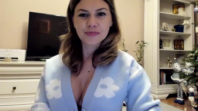 Gallery image thumbnail from Lu126's myfreecams stream on, 12/27/2022, 05:00 image 14 of 20