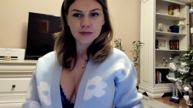 Gallery image thumbnail from Lu126's myfreecams stream on, 12/27/2022, 05:00 image 11 of 20
