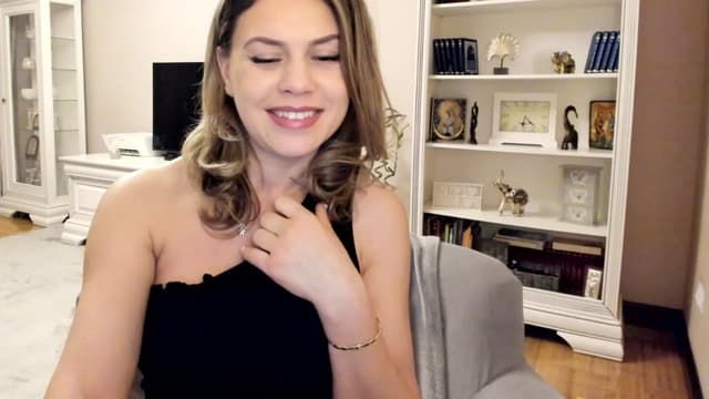 Gallery image thumbnail from Lu126's myfreecams stream on, 01/03/2023, 05:23 image 11 of 20