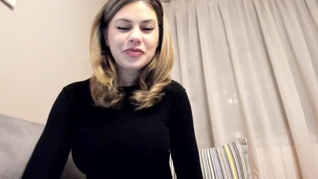 Gallery image thumbnail from Lu126's myfreecams stream on, 02/11/2023, 04:03 image 3 of 20