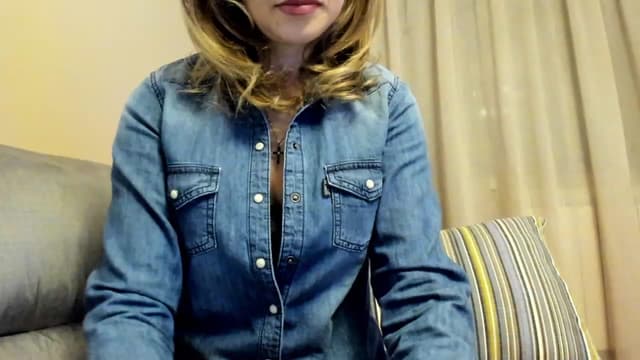 Gallery image thumbnail from Lu126's myfreecams stream on, 02/11/2023, 22:44 image 4 of 20