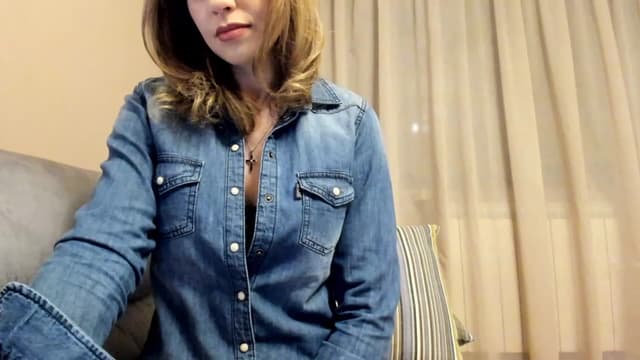 Gallery image thumbnail from Lu126's myfreecams stream on, 02/11/2023, 23:46 image 3 of 20