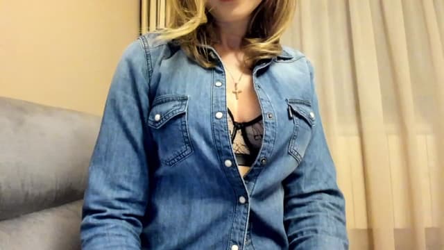 Gallery image thumbnail from Lu126's myfreecams stream on, 02/12/2023, 24:51 image 4 of 20