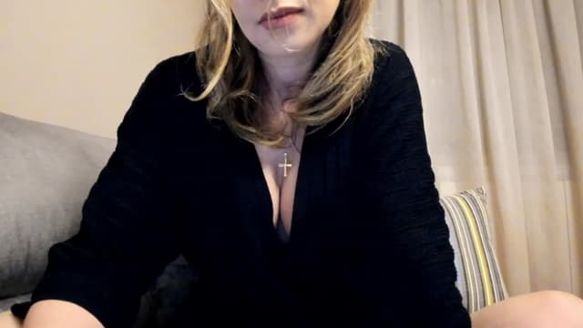 Gallery image thumbnail from Lu126's myfreecams stream on, 02/14/2023, 05:04 image 2 of 20