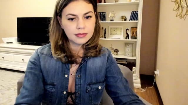 Gallery image thumbnail from Lu126's myfreecams stream on, 03/13/2023, 04:34 image 9 of 20