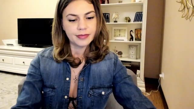 Gallery image thumbnail from Lu126's myfreecams stream on, 03/13/2023, 04:34 image 12 of 20