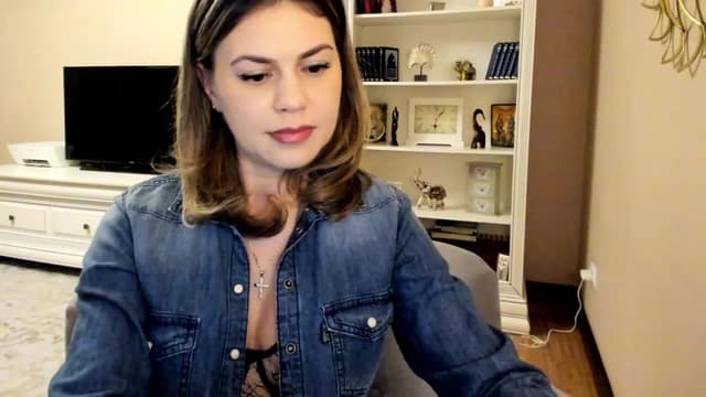 Gallery image thumbnail from Lu126's myfreecams stream on, 03/13/2023, 04:34 image 14 of 20