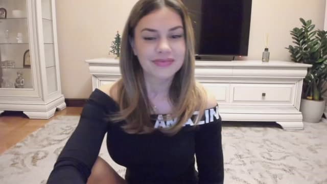 Gallery image thumbnail from Lu126's myfreecams stream on, 12/22/2023, 05:02 image 12 of 20
