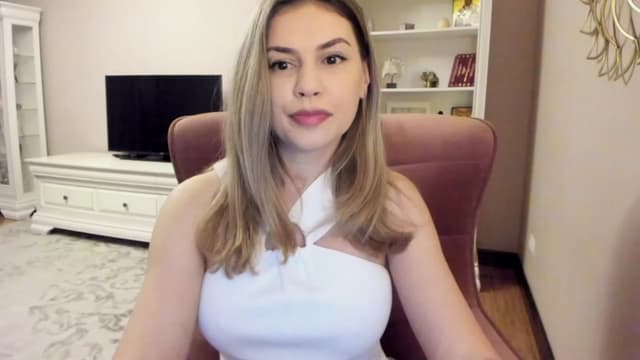Gallery image thumbnail from Lu126's myfreecams stream on, 01/20/2024, 05:19 image 7 of 20
