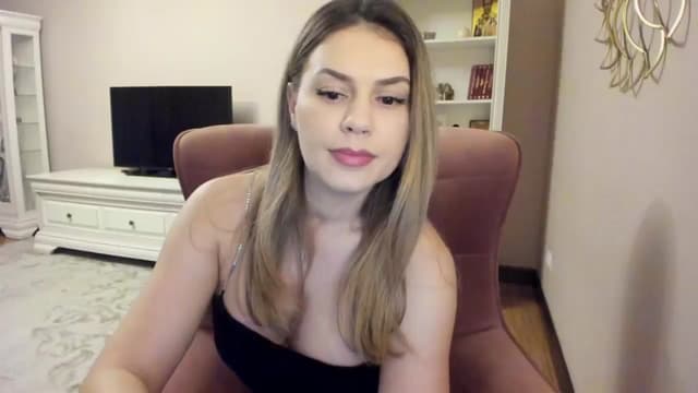 Gallery image thumbnail from Lu126's myfreecams stream on, 04/04/2024, 20:15 image 20 of 20