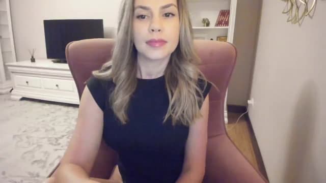 Gallery image thumbnail from Lu126's myfreecams stream on, 05/26/2024, 20:44 image 15 of 20