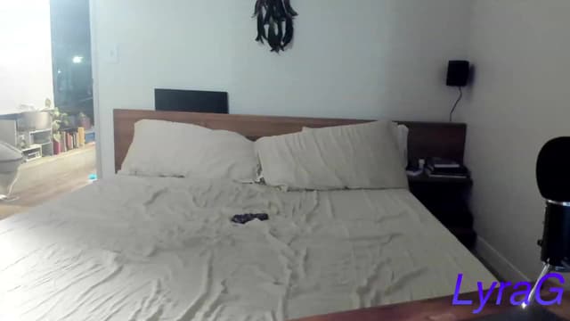 Gallery image thumbnail from LyraG's myfreecams stream on, 12/04/2022, 05:26 image 6 of 20